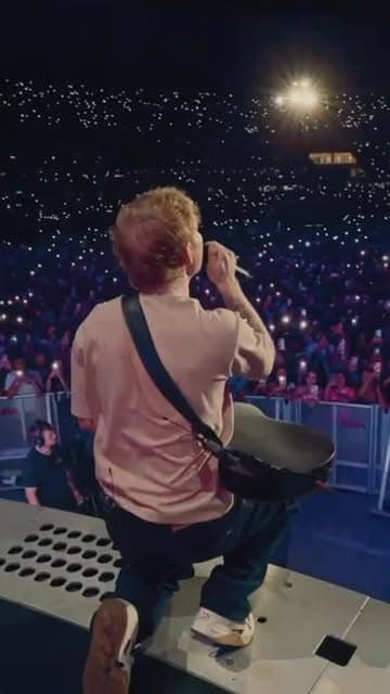@teddysphotos's Instagram post posted on date 2/2/2026 which generated 136523 likes and 3075 comments