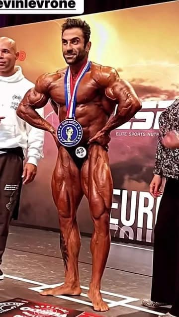 @vahidbadpei_ifbbpro's Instagram post posted on date 9/12/2024 which generated 230759 likes and 2039 comments