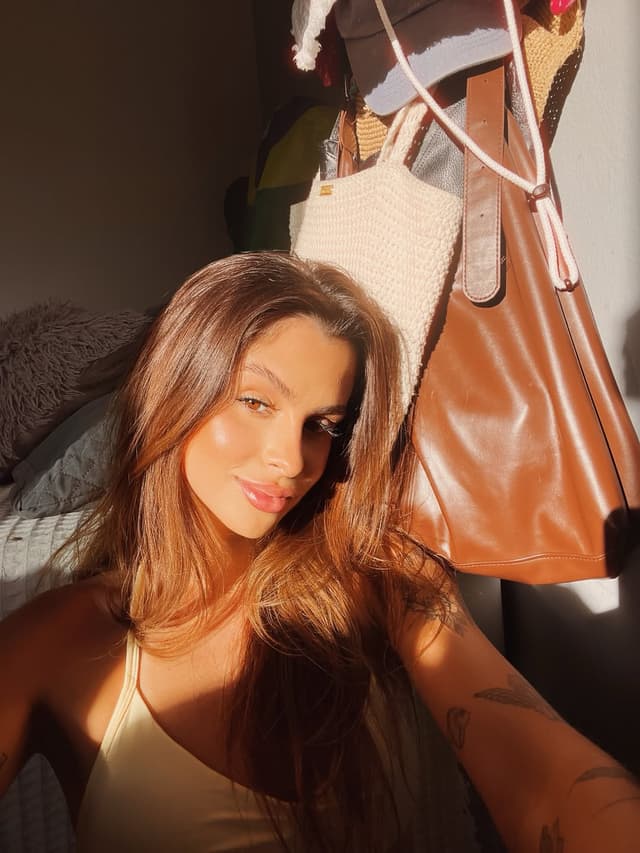 @vita_carvalho's Instagram post posted on date 10/15/2026 which generated 3 likes and 16 comments