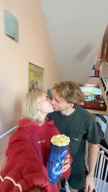 @vivienrh's Instagram post posted on date 8/12/2026 which generated 139 likes and 19 comments