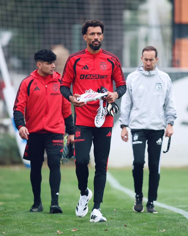 @vozinha1's Instagram post posted on date 8/5/2026 which generated 1317586 likes and 7947 comments