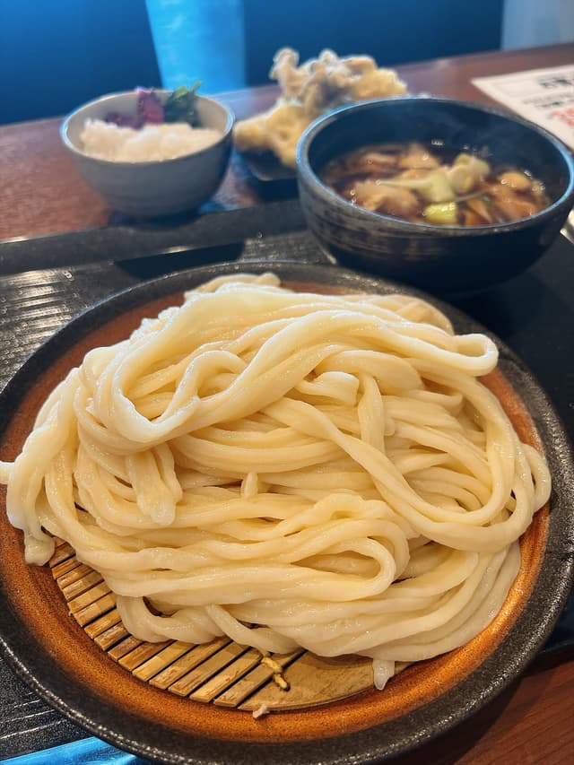 @yajimeshi's Instagram post posted on date 8/18/2026 which generated 387 likes and 6 comments