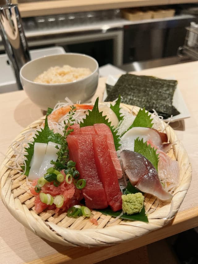 @yajimeshi's Instagram post posted on date 8/24/2026 which generated 380 likes and 0 comments